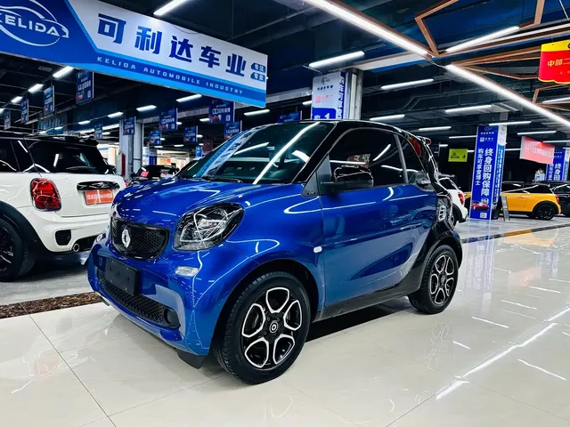 smart fortwo 2018 0.9T 66kW Hardtop Pioneer Edition China V