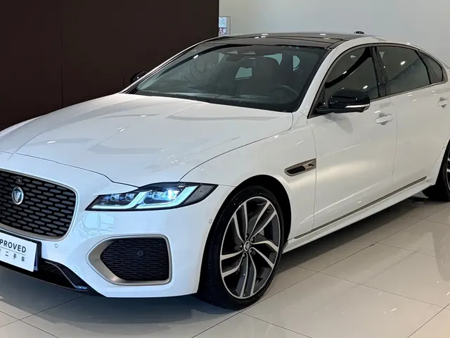 Jaguar XFL 2024 2.0T P300 AWD Flagship Sport Gilded Edition