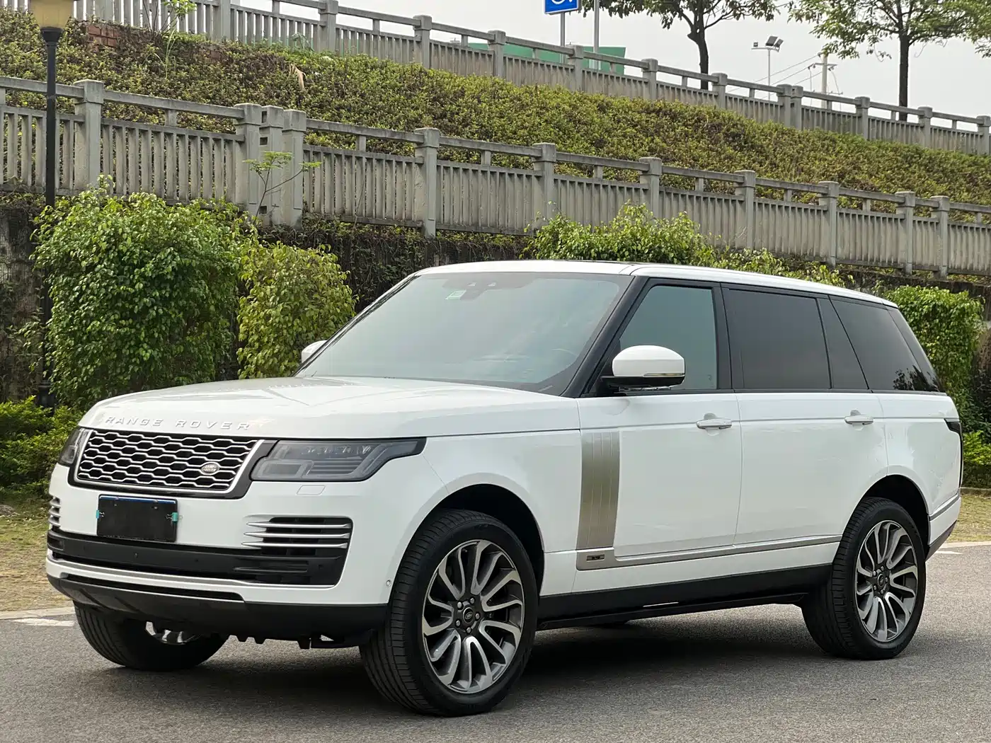 Land Rover Range Rover 2022 3.0 L6 400PS Prestige Genesis Extended Edition