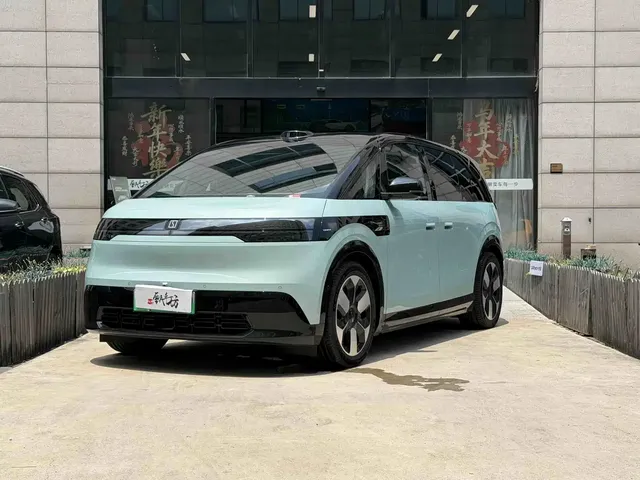 ZEEKR MIX 2025 Smart Driving Edition
