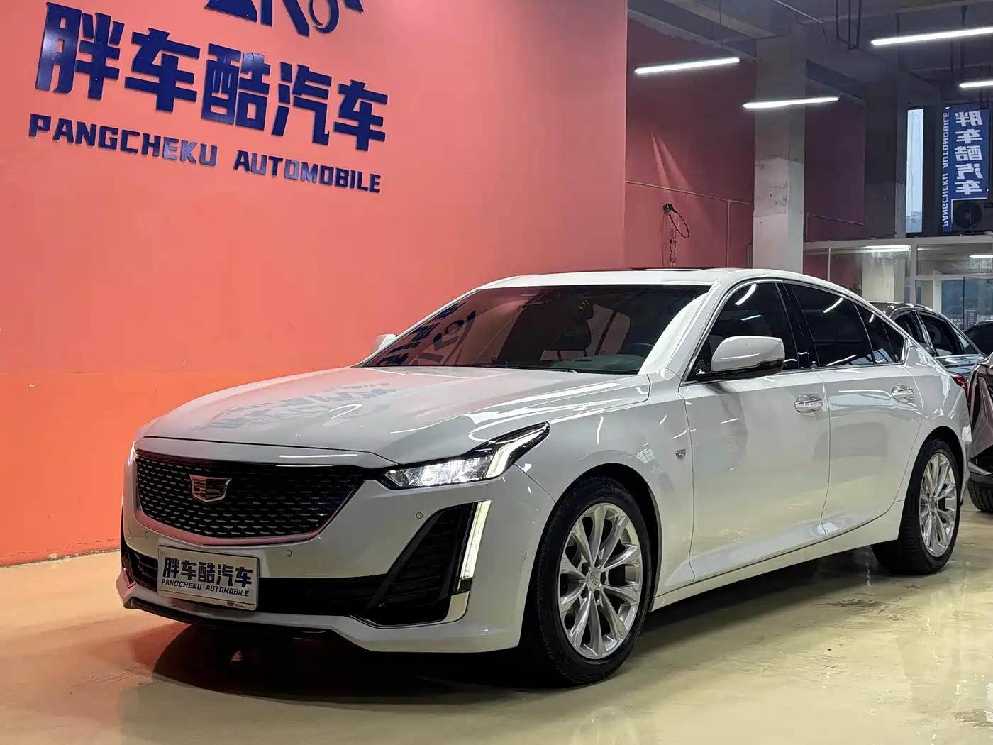 Cadillac CT5 2022 28T Luxury (Standard)
