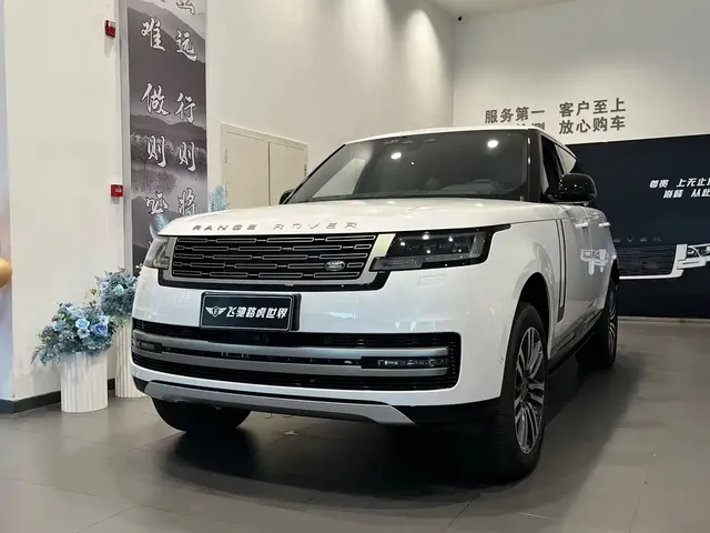 Land Rover Range Rover 2023 3.0 L6 400PS Golden Age 7-Seater Long Wheelbase