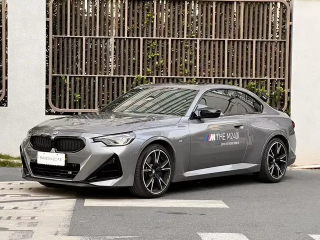 BMW M240i 2025 M240i xDrive