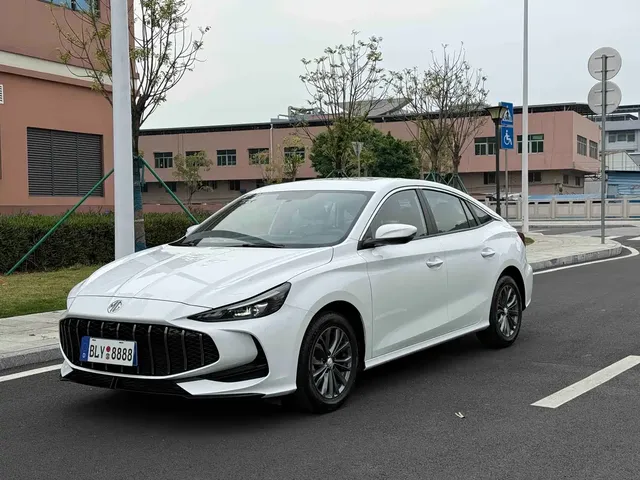 MG 5 2025 180DVVT Global Luxury Edition
