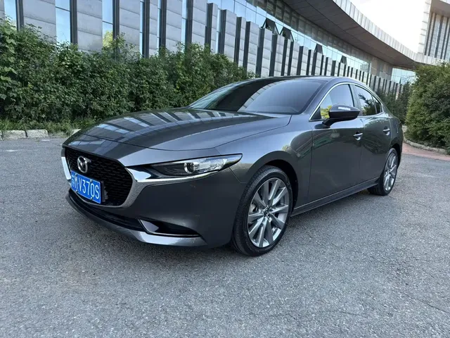 Mazda 3 Axela 2023 2.0L Auto Zhixuan