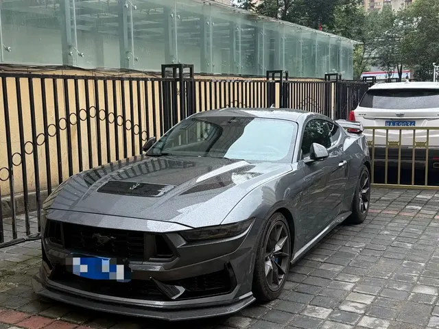Ford Mustang 2024 5.0L V8 Dark Horse