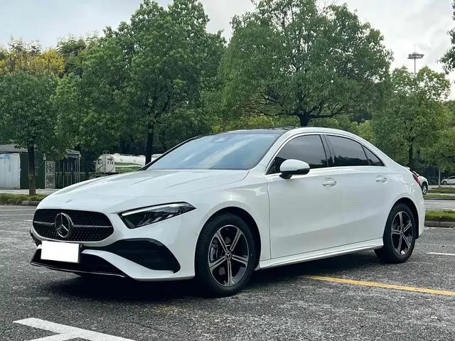 Mercedes-Benz A-Class 2025 A 200 L Fashion Edition