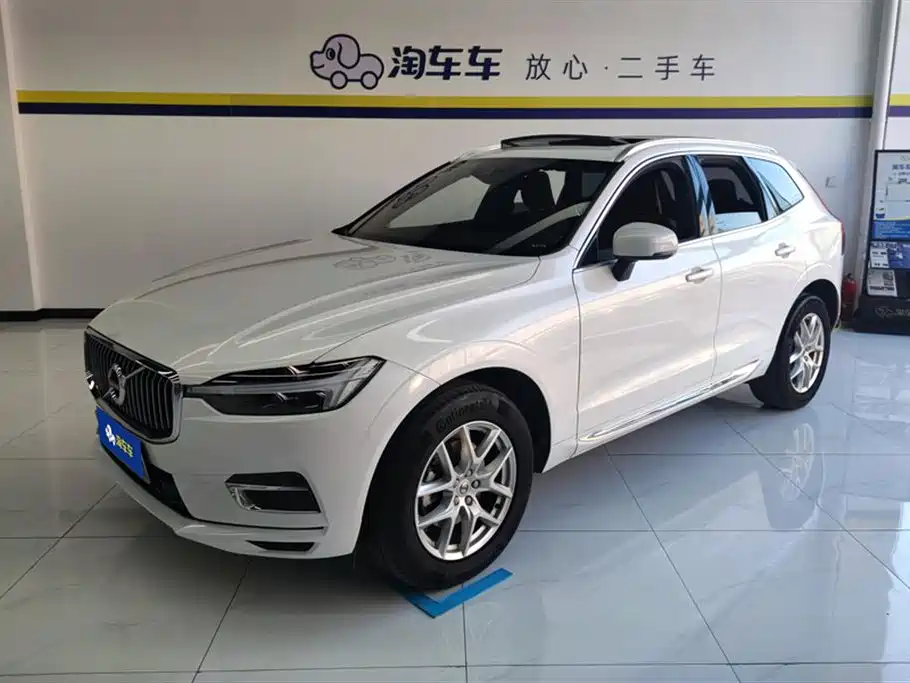 Volvo XC60 2021 T5 AWD Momentum