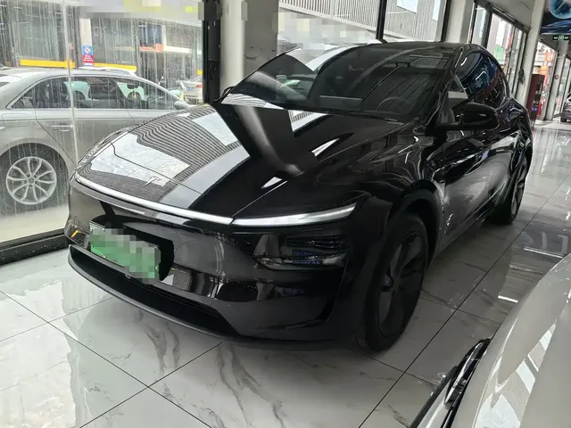 Tesla Model Y 2025 Rear-Wheel Drive