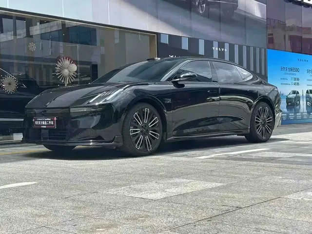 Lynk & Co 10 EM-P 2025 Model 120km Base Version