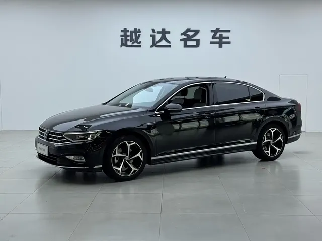 Volkswagen Magotan 2023 Model 2 Million Commemorative Edition 330TSI DSG Luxury