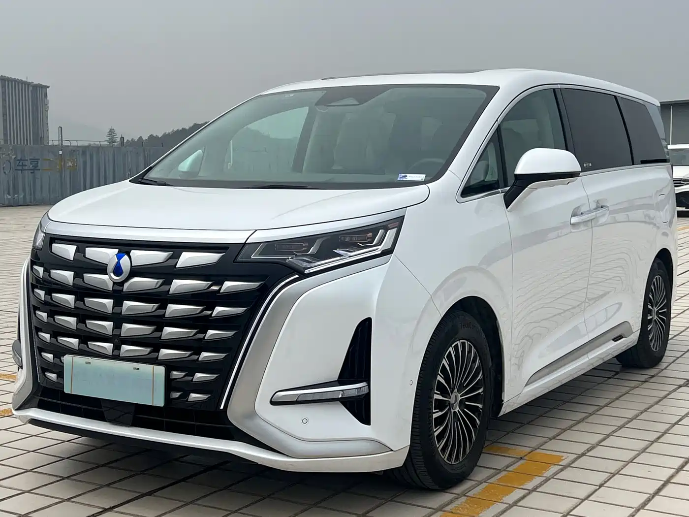 Denza D9 2022 DM-i 970 AWD Flagship