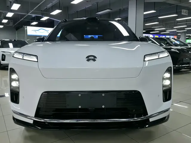 NIO ES8 2025 Model 6-Seat Executive Luxury Edition