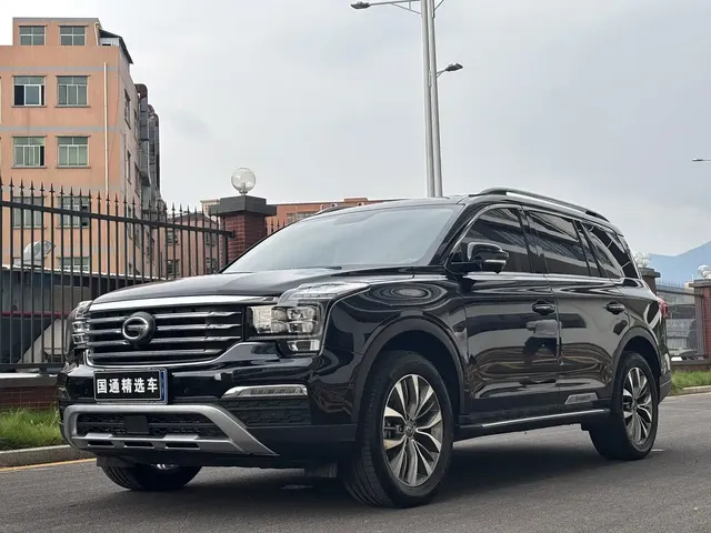 GAC Trumpchi GS8 2017 320T 2WD Luxury Smart Connect (7-seater)