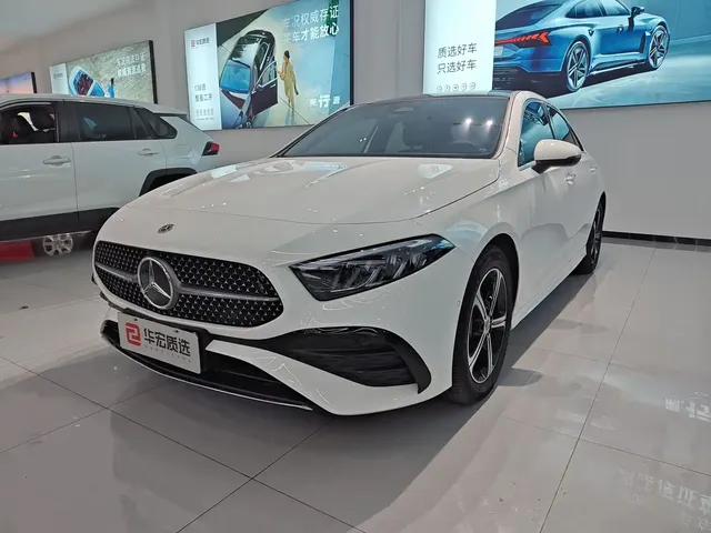 Mercedes-Benz A-Class 2025 A 200 L Fashion Edition