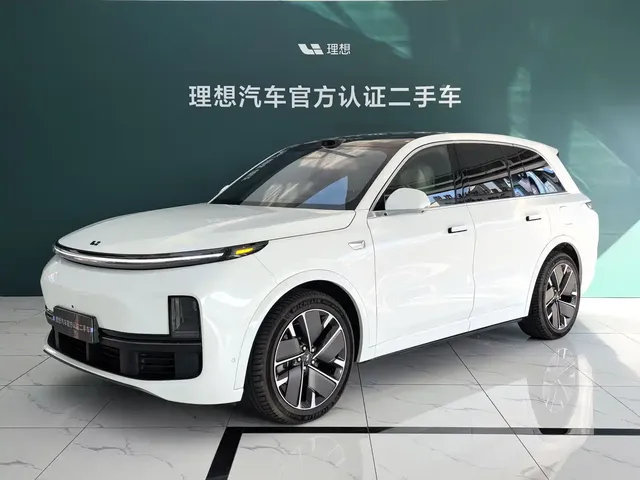 Li Auto Li L8 2025 Max Smart Renewal Edition