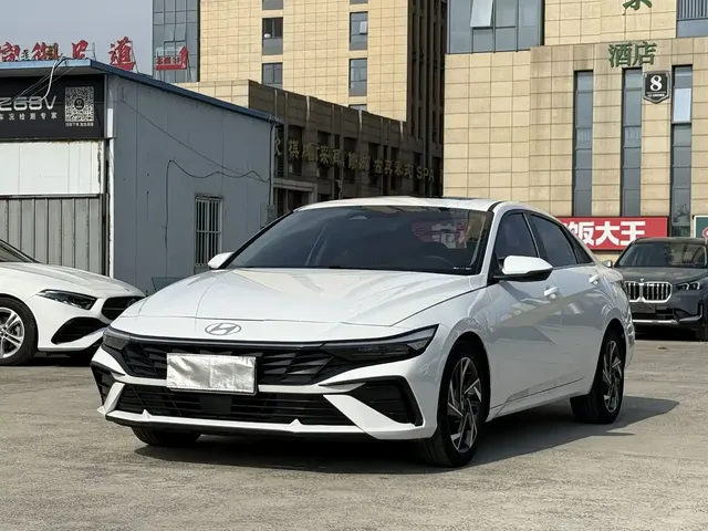 Hyundai Elantra 2023 Model 1.5L CVT LUX Premium Edition