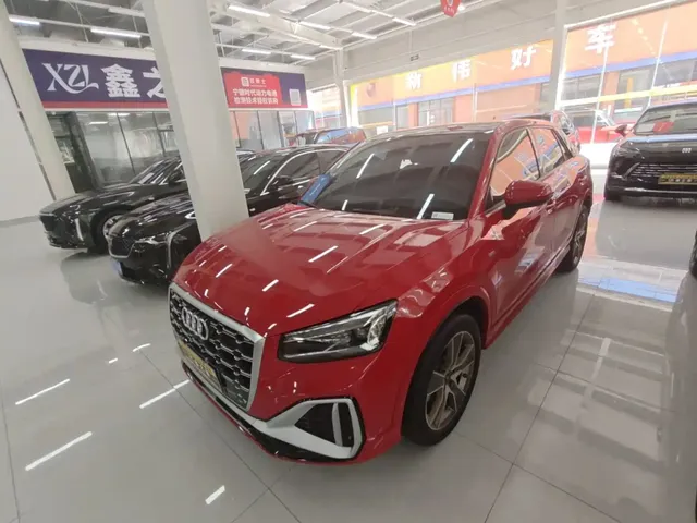 Audi Q2L 2022 35 TFSI Fashion Dynamic