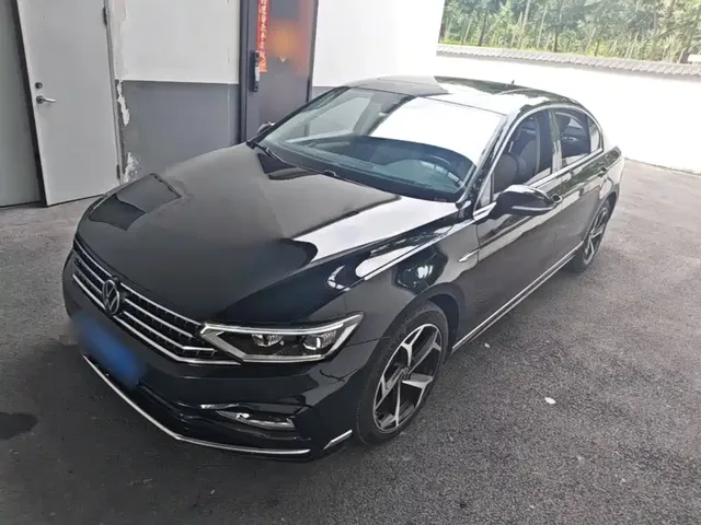 Volkswagen Magotan 2023 Model 2 Million Commemorative Edition 330TSI DSG Luxury