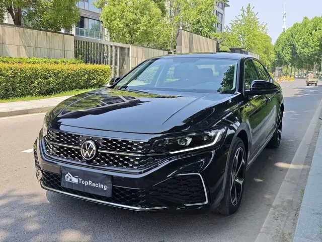 Volkswagen Passat 2026 Outstanding Edition 330TSI Starlight Elite Version