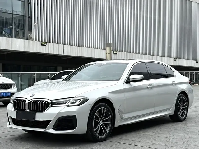 BMW 5 Series 2022 525Li M Sport Package