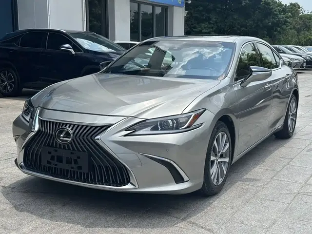 Lexus ES 2018 200 Excellence Edition China V