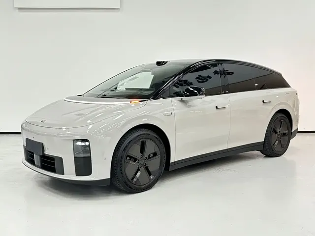 Li Auto i6 2025 2WD Base Model