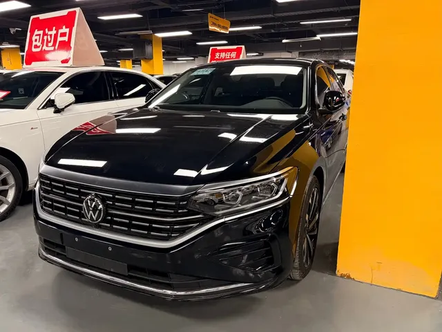 Volkswagen Passat 2023 330TSI Luxury Edition