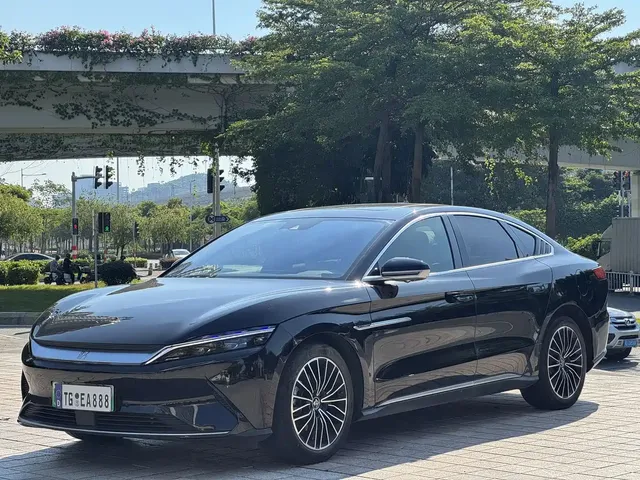 BYD Han 2021 EV Standard Range Luxury