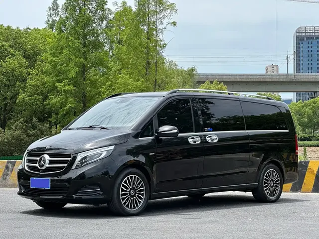 Mercedes-Benz V-Class 2018 V 260 L Premium Long Wheelbase Edition China VI