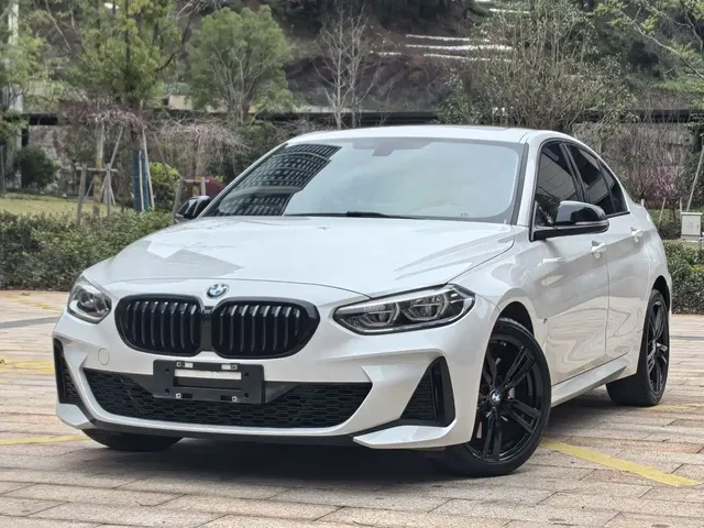 BMW 1 Series 2023 125i M Sport Shadow Edition