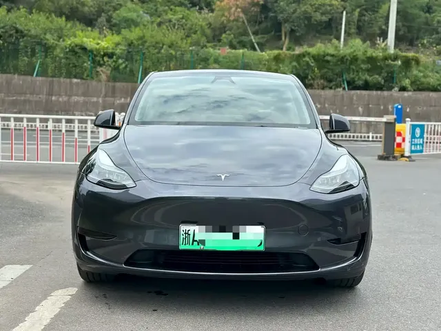 Tesla Model Y 2024 Rear-Wheel Drive Version