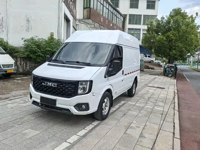 Jiangling JMC Fushun 2022 2.0T Manual Van Medium Wheelbase Medium-high Roof 3-seater