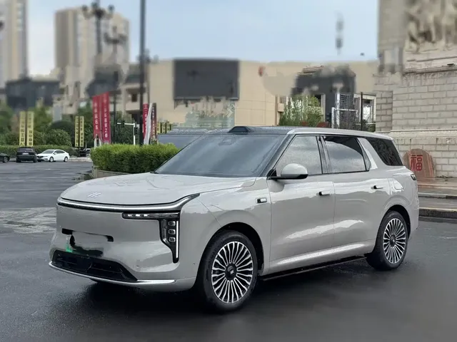 IM Motors IM LS8 2026 Model Base Version 5-seater Long Range Edition