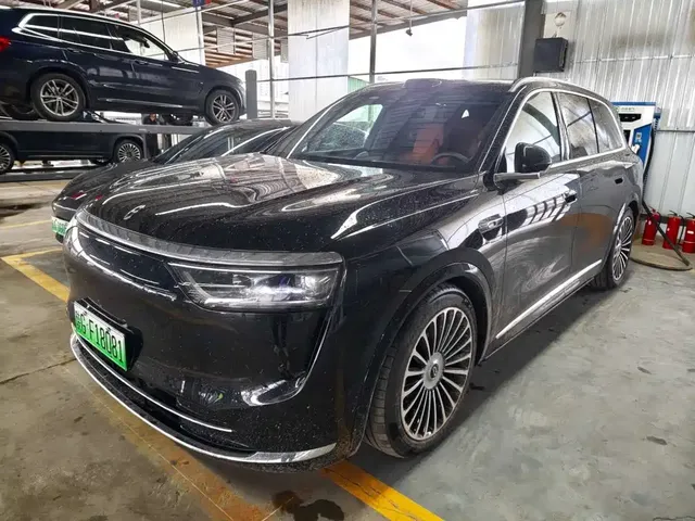 AITO Wenjie AITO M8 2025 Extended Range Ultra 53.4kWh 6-Seater
