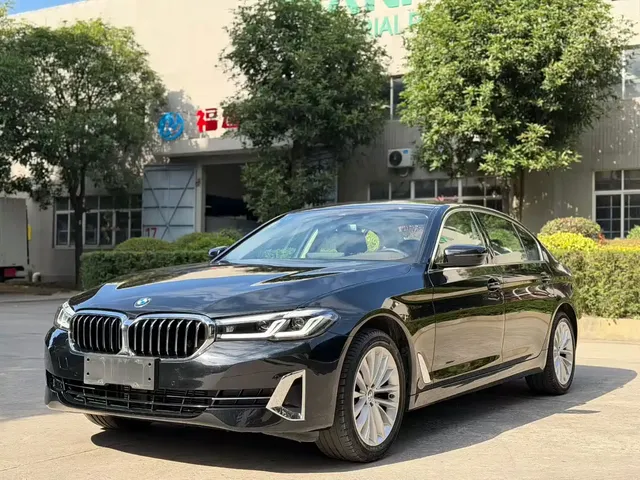 BMW 5 Series 2022 525Li Luxury Package