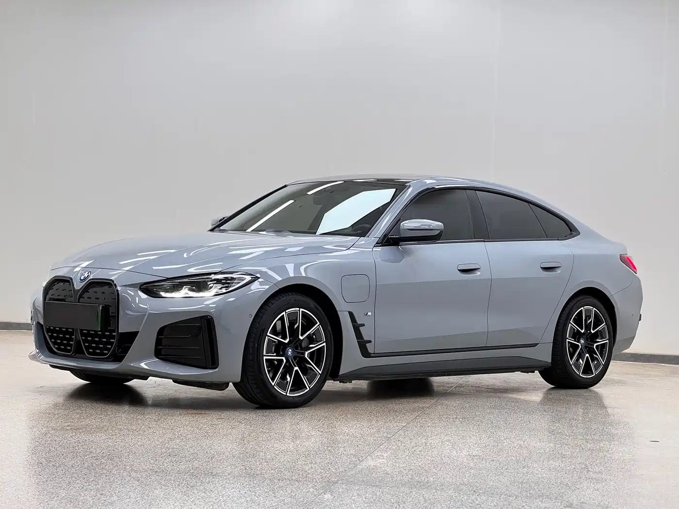 BMW i4 2023 eDrive35