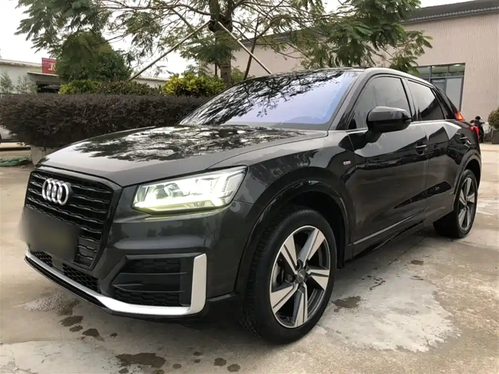 Audi Q2L 2018 35 TFSI Launch Exclusive Edition China VI
