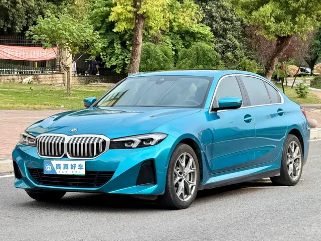 BMW i3 2022 eDrive 35 L