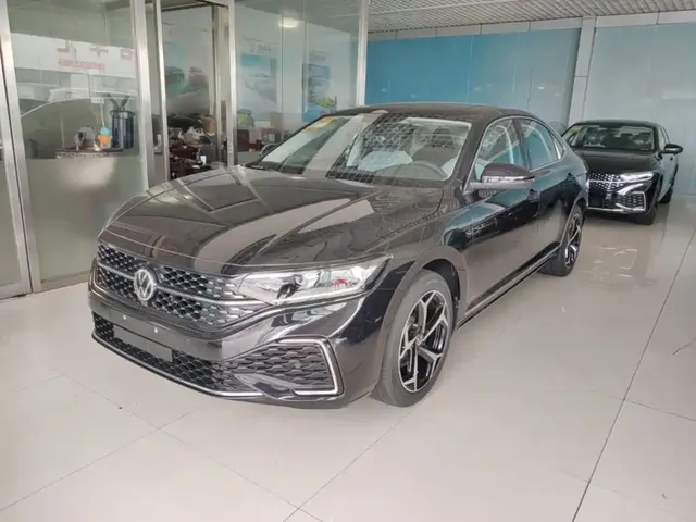 Volkswagen Passat 2026 Outstanding Edition 380TSI Starlight Dragon Soaring Version