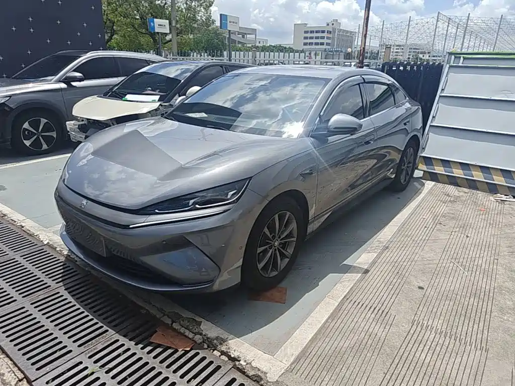 BYD Qin L 2025 EV 470KM Leading Edition