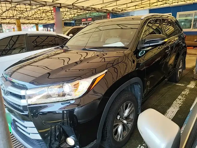 Toyota Highlander 2021 2.0T FWD Elite 7-Seater