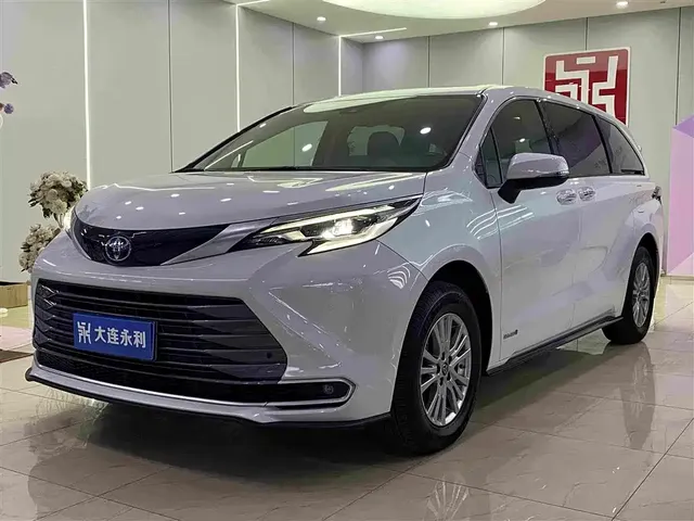Toyota Sienna 2021 2.5L Hybrid Luxury Edition