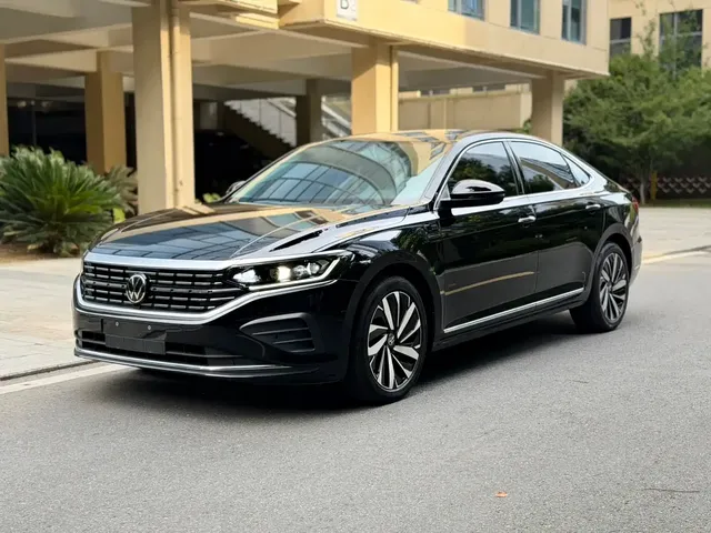 Volkswagen Passat 2025 Outstanding 380TSI Dragon Soaring Edition
