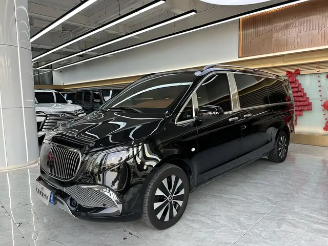 Mercedes-Benz Vito 2023 2.0T Business 7-Seater