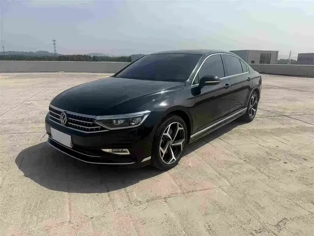 Volkswagen Magotan 2023 2 Million Units Anniversary Edition 330TSI DSG Leading Type