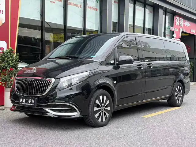 Mercedes-Benz Vito 2023 2.0T Business 7-Seater
