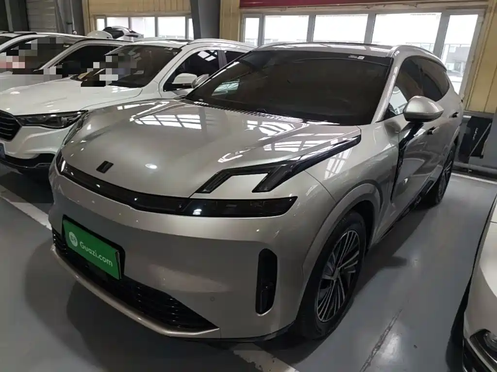 Lynk & Co 08 EM-P 2025 120km Long Range Pro