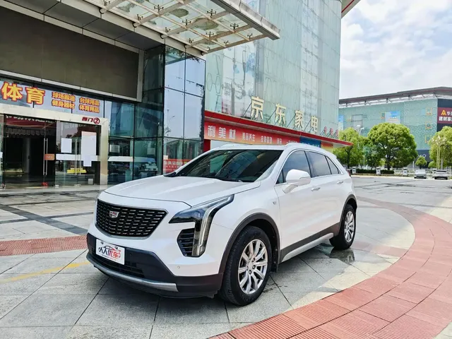 Cadillac XT4 2021 28T FWD Premium Edition