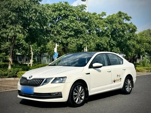 Škoda Octavia 2019 1.5L Automatic Smart Comfort China VI